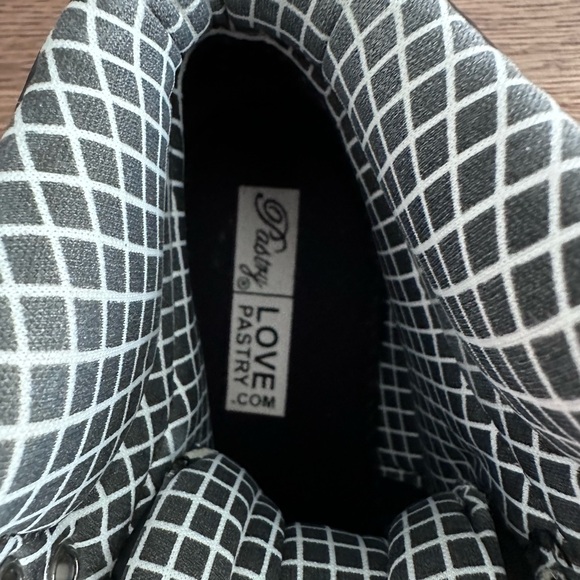 Girls Pastry Love High Tops - Picture 11 of 13